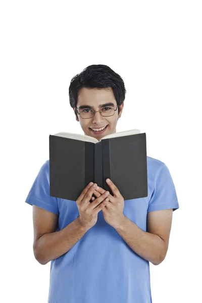 Man reading a book — Stock Photo, Image