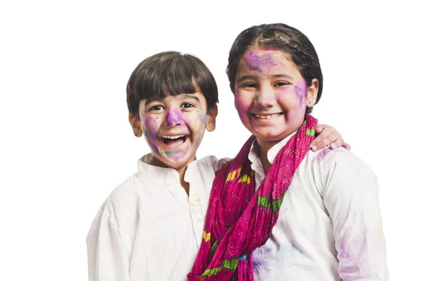 Fratello e sorella festeggiano il festival di Holi — Foto Stock