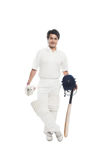 Batsman che tiene una mazza da cricket — Foto Stock