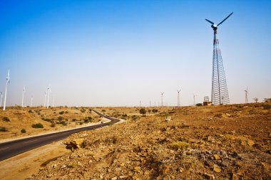 bir çöl geçen yol