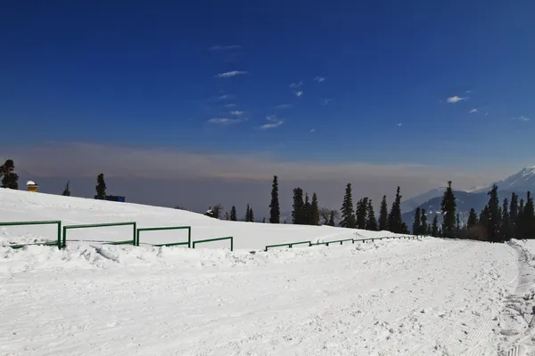 Snow covered landscape, Kashmir — Stock Photo, Image