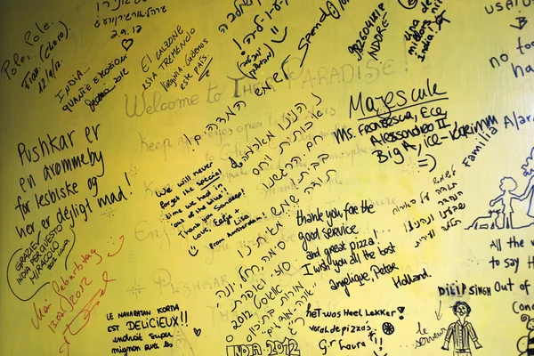 Messages on a board — Stock Photo, Image