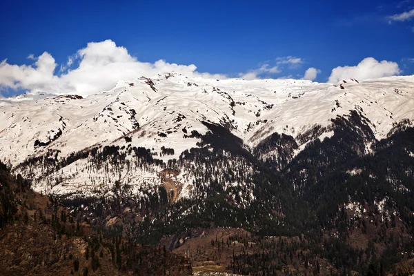 Snowcapped mountain range — Stock Photo, Image
