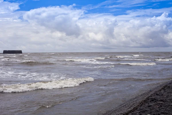 Chmury nad morzem, alibag — Zdjęcie stockowe
