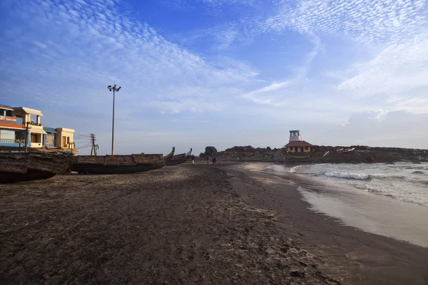 Faro en la costa — Foto de Stock