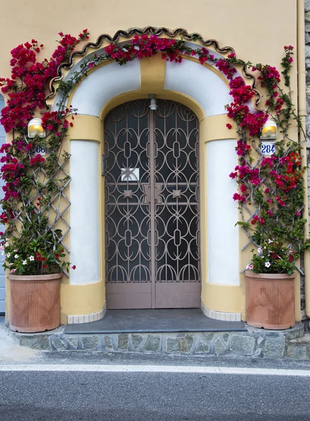 Entrance of a building — Stock Photo, Image