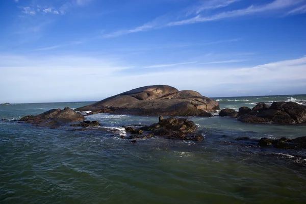 Rocce nel mare — Foto Stock