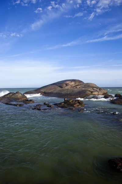 Rocce nel mare — Foto Stock