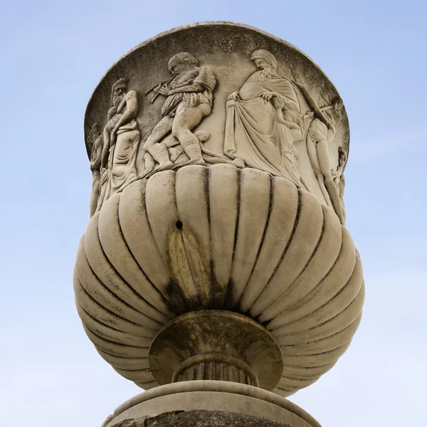 Details of carvings on a column — Stock Photo, Image