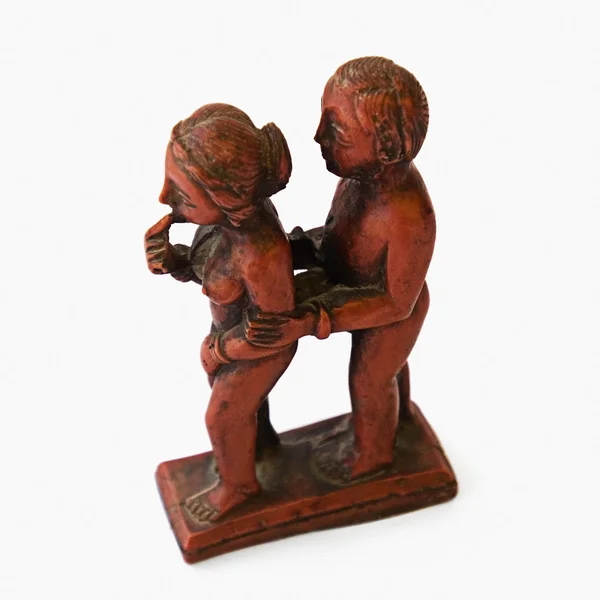 Sculpture of romantic couple — Stock Photo, Image