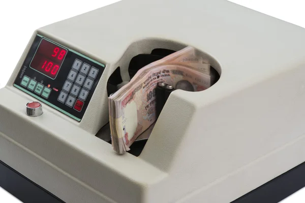 マシンでカウントされている 1000 インドの銀行券 — ストック写真