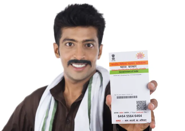 Portrait of a man showing Aadhar Card — Stock Photo, Image