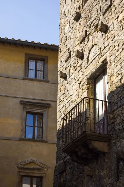 Bâtiment historique dans une ville — Photo