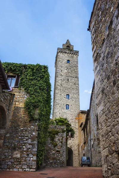 Tower in the medieval town — Stock Photo, Image