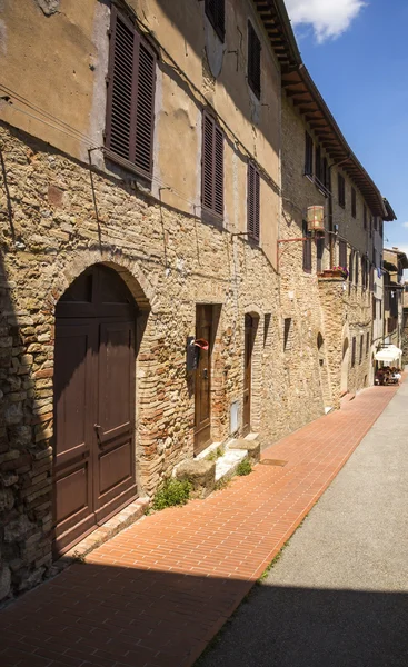 Edifici nella città medievale di San Gimignano — Foto Stock