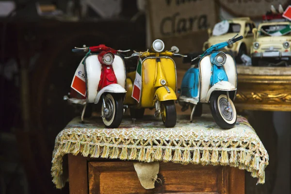 Scooters de brinquedo para venda — Fotografia de Stock