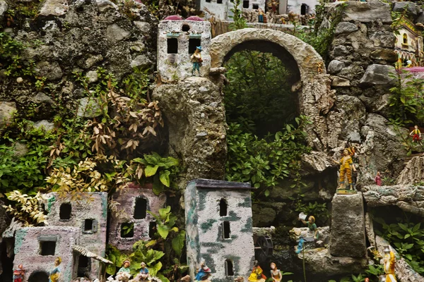 Maisons miniatures sur les rochers — Photo