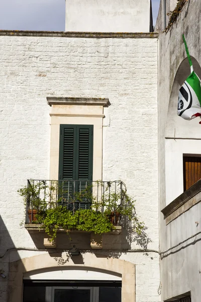 Low angle view of a balcony — Stock Photo, Image