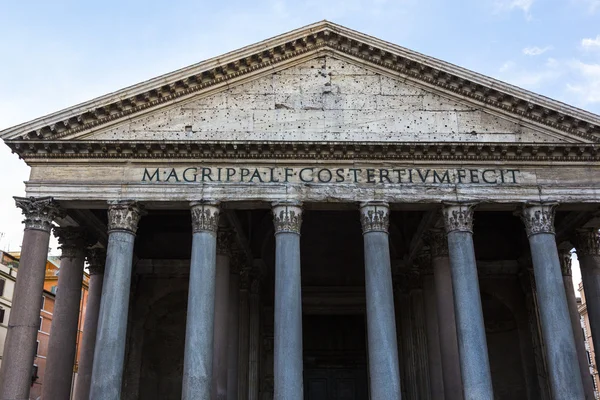 Vista de bajo ángulo del Panteón —  Fotos de Stock