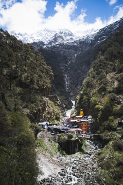 Yamunotri Temple at Yamunotri, Garhwal Himalayas, Uttarkashi Dis clipart