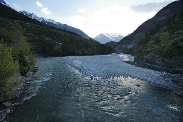 Bhagirathi rivier bij gangotri, uttarkashi district, uttarakhand, Rechtenvrije Stockfoto's