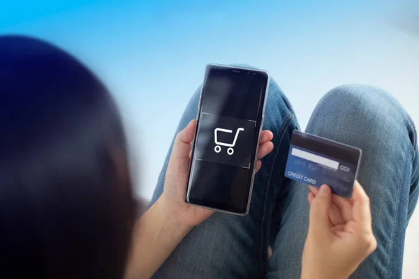 Shopper Using Laptop Online Shopping Using Credit Card Online Payment — Foto de Stock