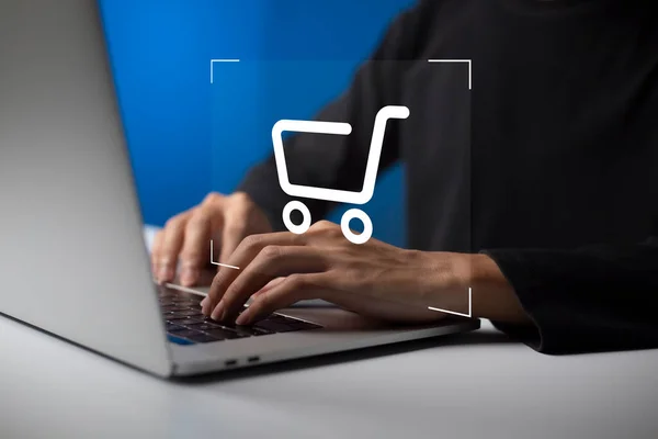 Shopper Using Laptop Touch Virtual Screen Online Shopping Online Payment — Foto Stock