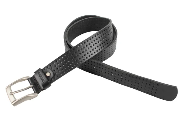 Beyaz arka plan önünde deri kemer