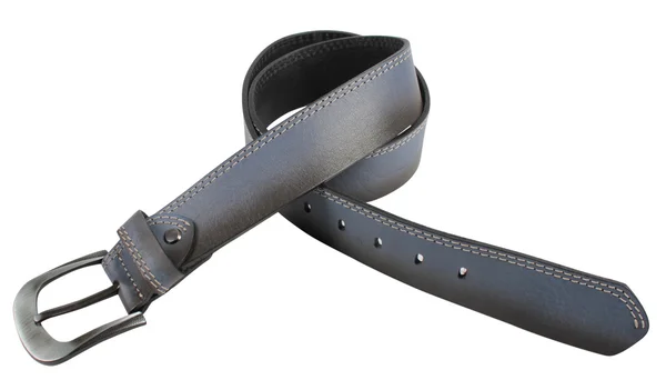 Cinturón de cuero delante de un fondo blanco — Foto de Stock
