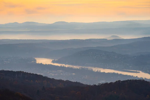 View over the Rhine and the south of Bonn on a autumn afternoon. — Stock Fotó