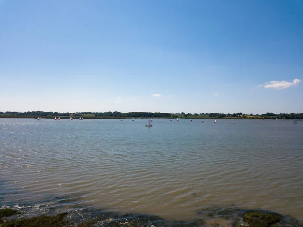 Sutton Suffolk June 2021 Small Sailing Boats Out River Deben — Foto Stock