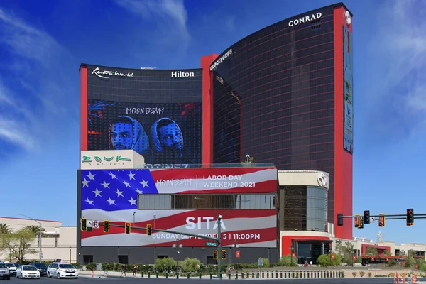 네바다주 2021 리조트 월드의 새로운 정면의 스케이프 Las Vegas Blvd 스톡 사진