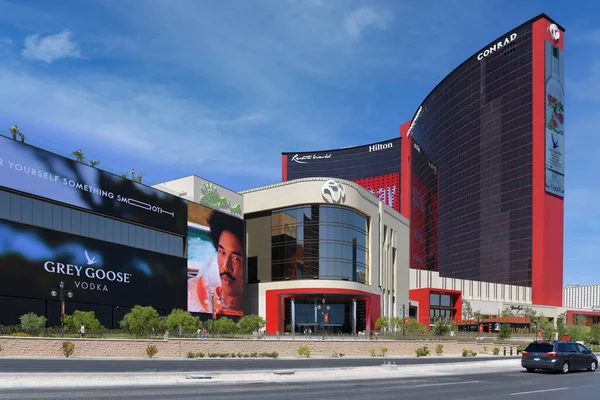 네바다주 2021 리조트 월드의 새로운 정면의 스케이프 Las Vegas Blvd 로열티 프리 스톡 사진