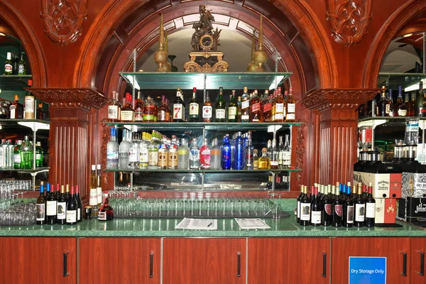 Nevada USA, 6 Eylül 2021 New York-New York Oteli ve Las Vegas Kumarhanesi 'nin ilk katındaki The Bar at Times Square' in iç mekanı.