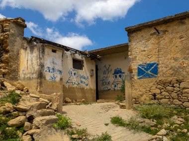 Yunanistan 'ın Girit adasındaki terk edilmiş Sfendili köyünün manzarası