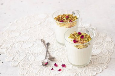 Sahlab içeceği Orta Doğu tatlı süt pudingidir.