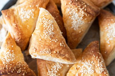 Peynir dolu geleneksel Burekalar