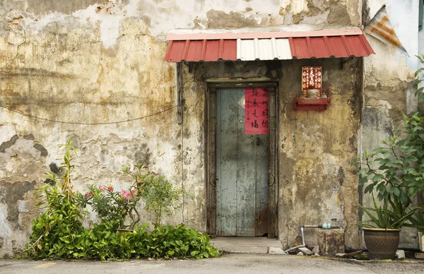 Alte tür, george town, penang malaysia — Stockfoto