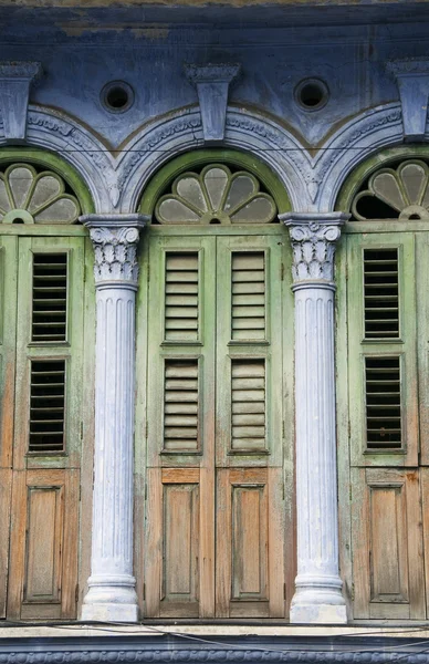 Fenster, george town, penang malaysia — Stockfoto