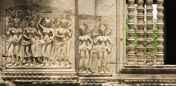 Devata szobor, angkor wat templom, Kambodzsa — Stock Fotó