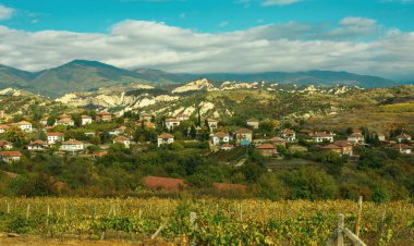 Bulgaristan 'ın Melnik bölgesindeki köy manzarası.