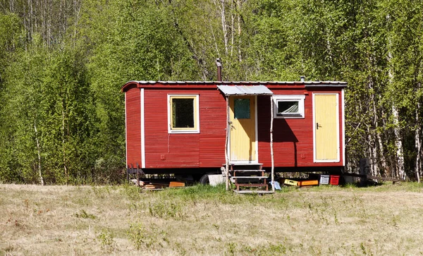 Umea Norrland Szwecja Czerwca 2020 Czerwony Barak Dla Tymczasowych Mieszkań — Zdjęcie stockowe