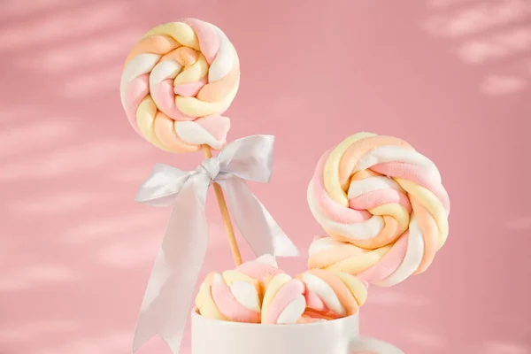 Sweet Marshmallows Pink Pastel Background Childhood Birthday Concept — Zdjęcie stockowe