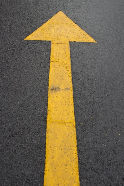 Yellow arrow road — Stock Photo, Image