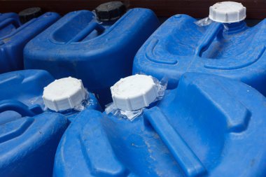 Mavi kimyasal plastik kapak