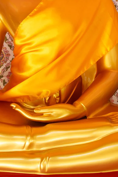 Open palm hand of golden buddha statue — Stock Photo, Image