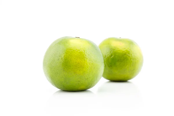 Mandarynki, asia mandarynka na białym tle — Zdjęcie stockowe