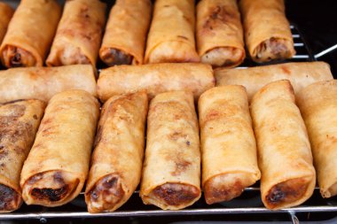 derin yağda kızartılmış aperatifler: Bahar rulo 