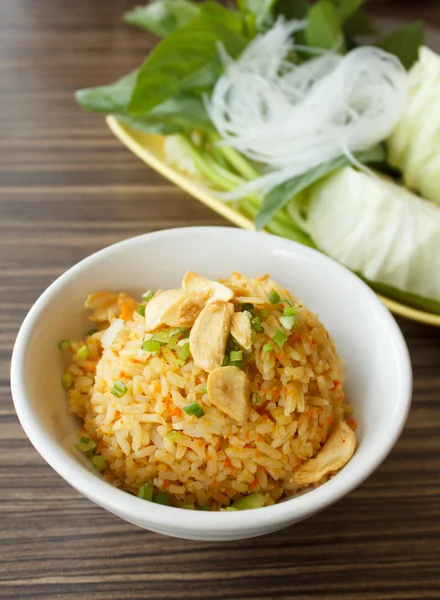 Fried rice with garlic — Stock Photo, Image