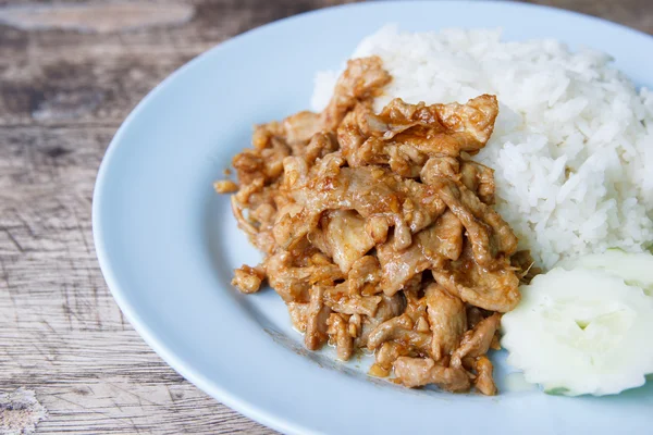 Fried pork with garlic — Stock Photo, Image